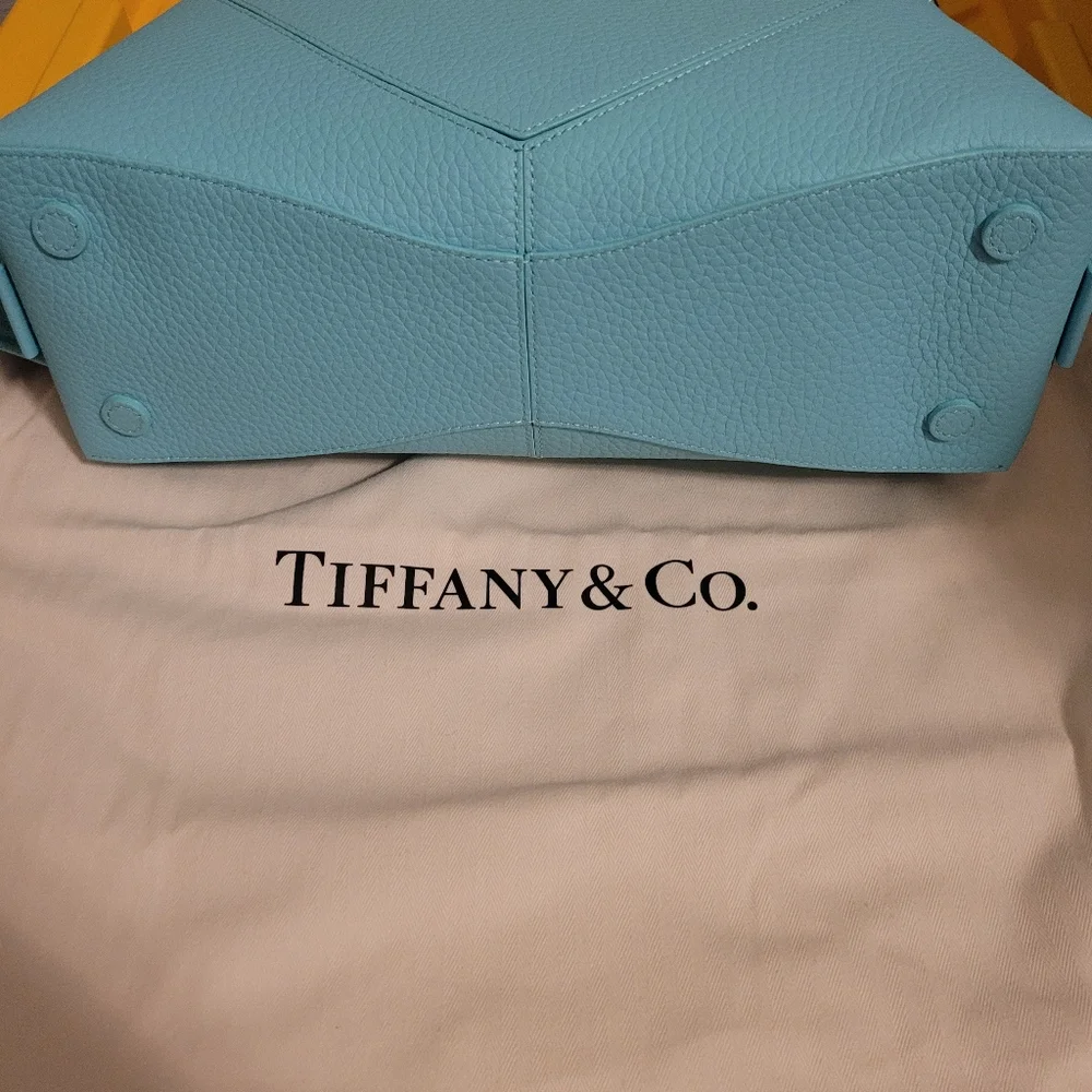 JAPAN 🪷 LIMTIED 2WAY TIFFANY & CO Blue Leather Medium Tote Bag NEW - Picture 8 of 13